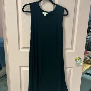 Women’s size extra large sleeveless black dress nwot